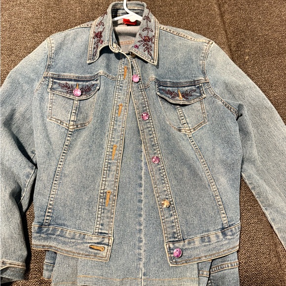 Embroidered Women's Boot Cut Jeans - Picture 3 of 7